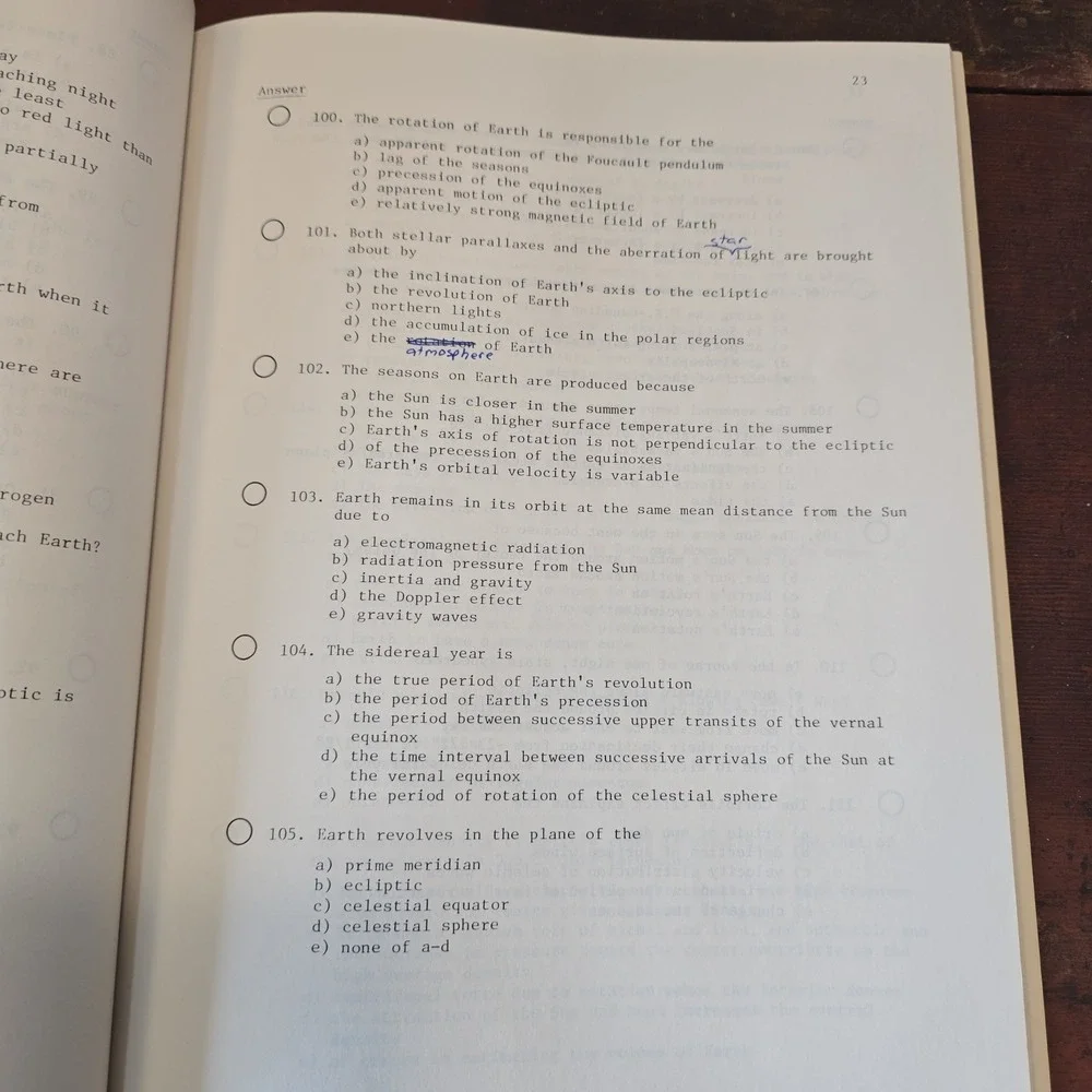 Astronomy Questions - A Study Guide - University of Minnesota MN 1980 Book‎ RARE